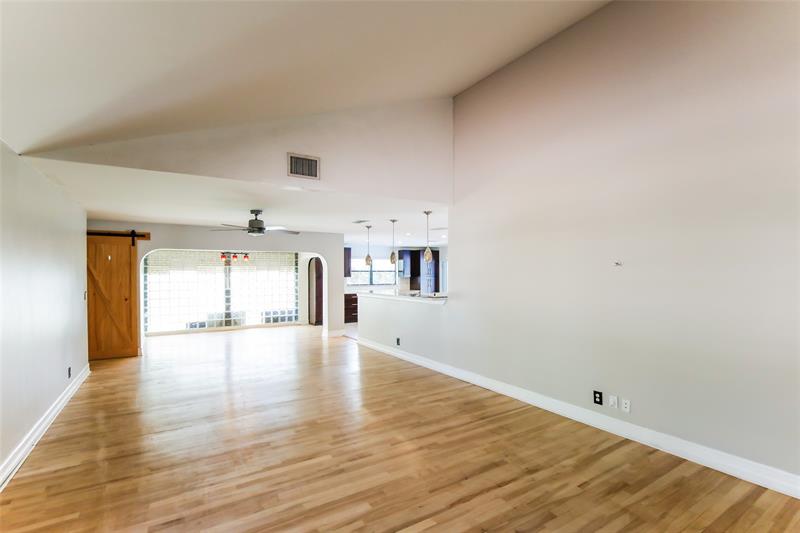 Image 6 of 18 For 9468 2nd St  