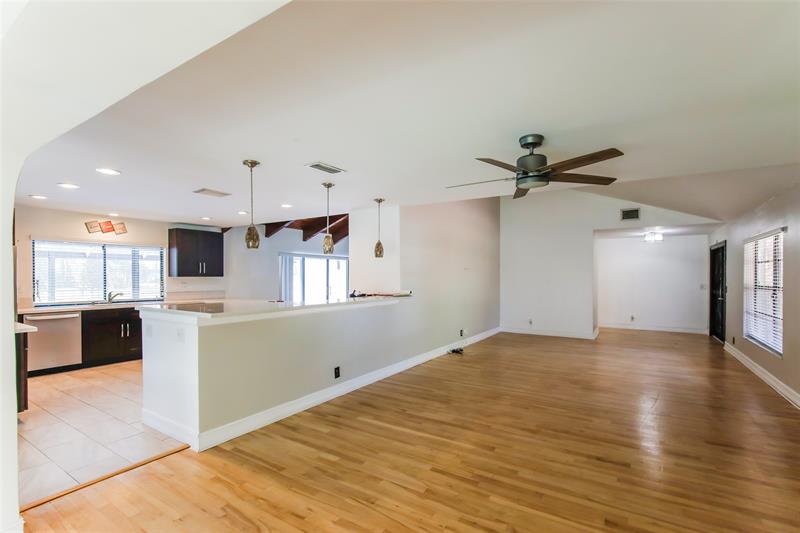 Image 8 of 18 For 9468 2nd St  