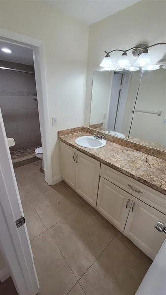 Image 6 of 13 For 6505 Winfield Blvd  B-6