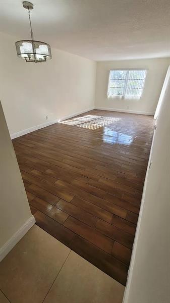 Image 7 of 13 For 6505 Winfield Blvd  B-6