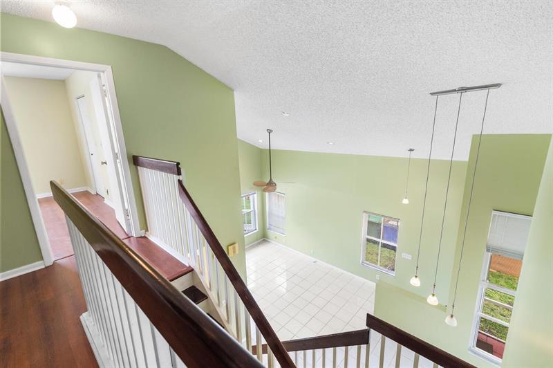 Image 15 of 30 For 3138 Buena Vista Dr