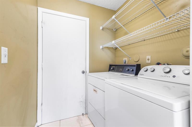 Image 18 of 30 For 3138 Buena Vista Dr