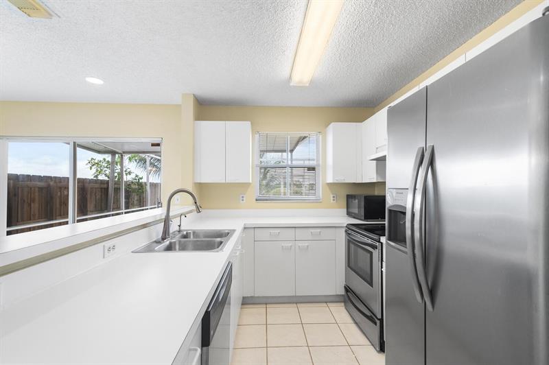 Image 20 of 30 For 3138 Buena Vista Dr