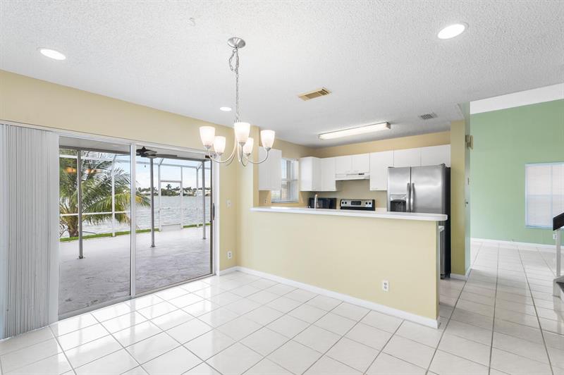 Image 21 of 30 For 3138 Buena Vista Dr