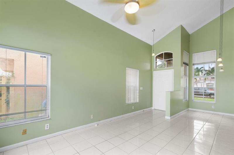 Image 29 of 30 For 3138 Buena Vista Dr