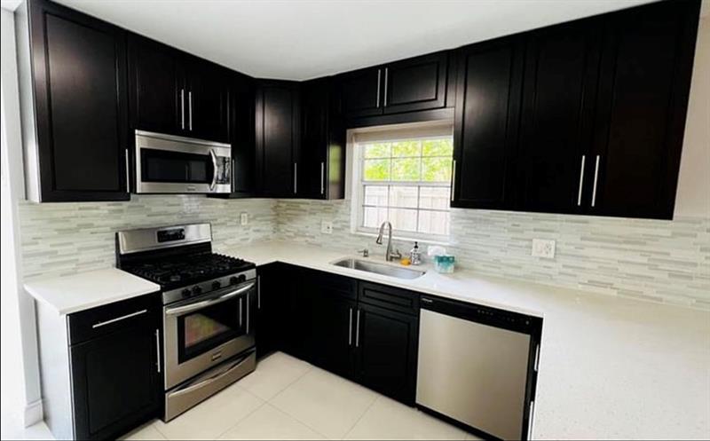 Image 11 of 65 For 732 2nd Ct  