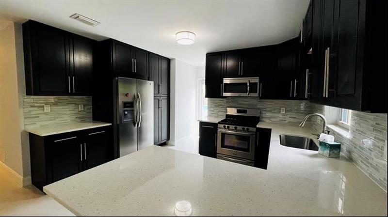 Image 3 of 65 For 732 2nd Ct  