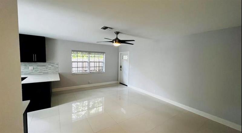 Image 5 of 65 For 732 2nd Ct  