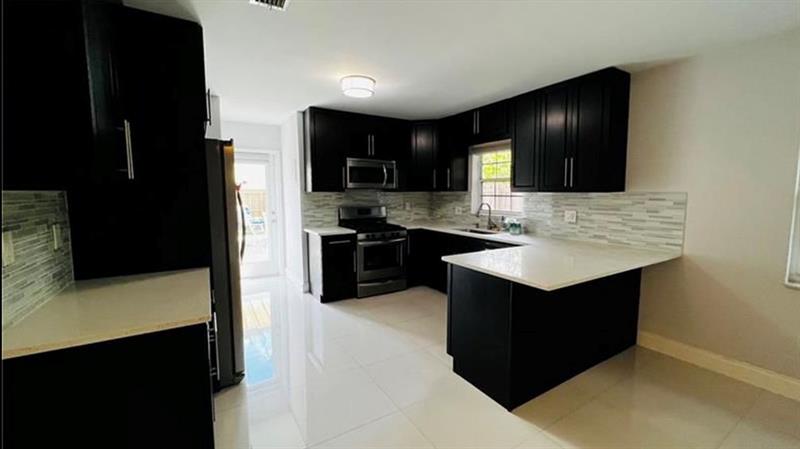 Image 6 of 65 For 732 2nd Ct  