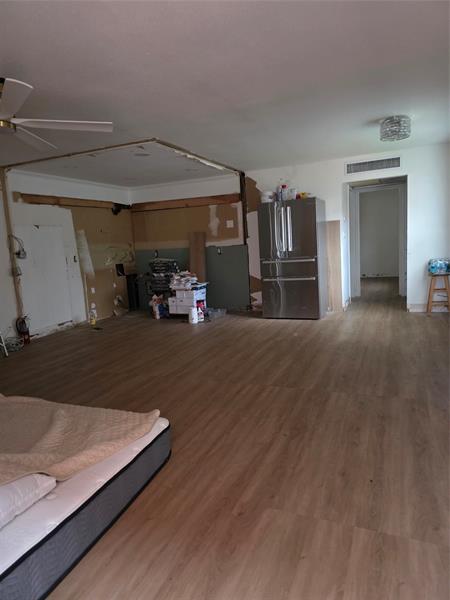 Image 12 of 15 For 123 Seville  123