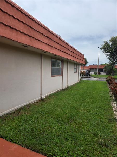 Image 3 of 15 For 123 Seville  123