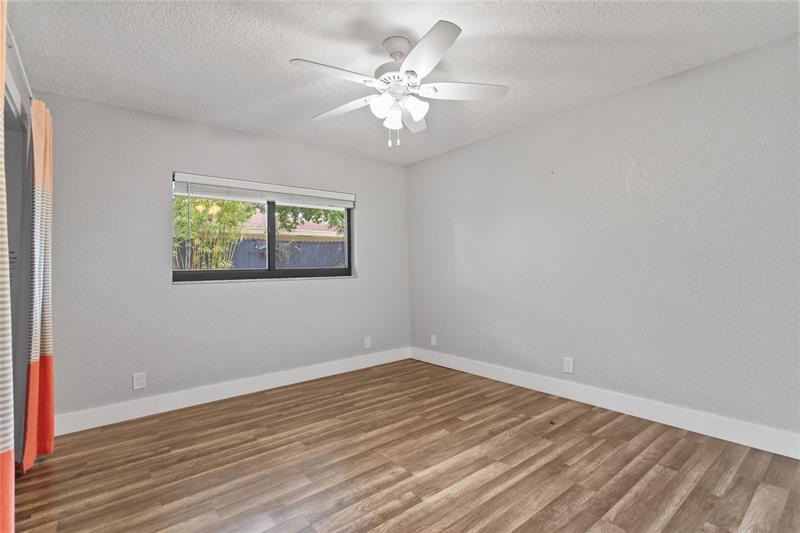 Image 22 of 24 For 2807 Albatross Rd  2