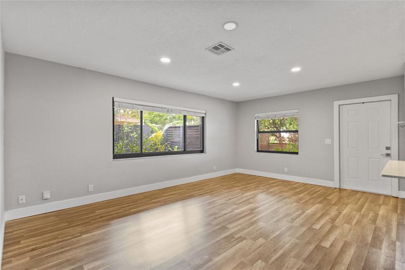 Image 6 of 24 For 2807 Albatross Rd  2