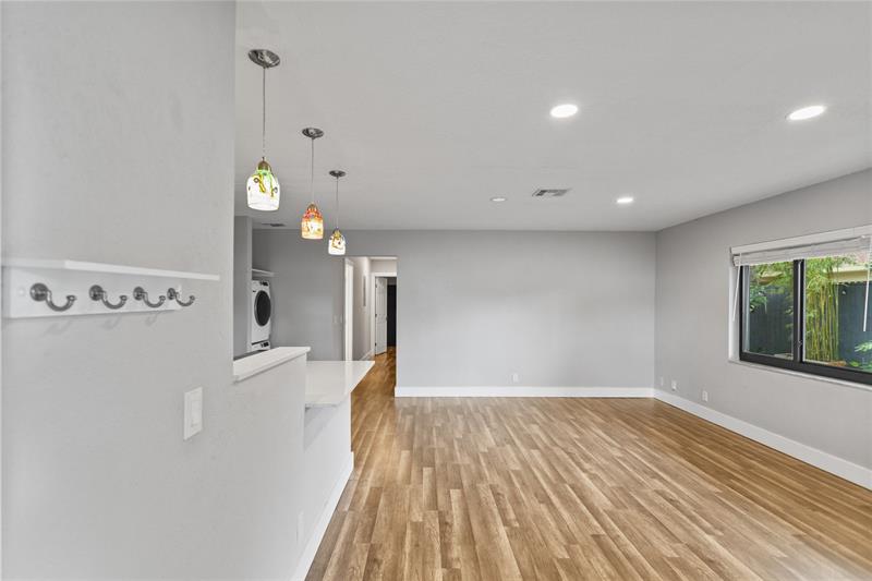 Image 7 of 24 For 2807 Albatross Rd  2