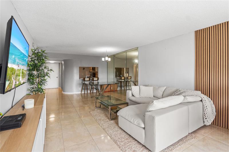 Image 11 of 27 For 3955 Nob Hill Rd  307