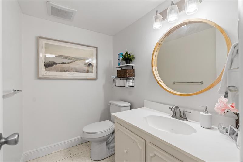 Image 12 of 27 For 3955 Nob Hill Rd  307