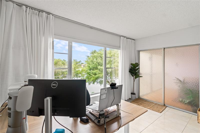 Image 13 of 27 For 3955 Nob Hill Rd  307