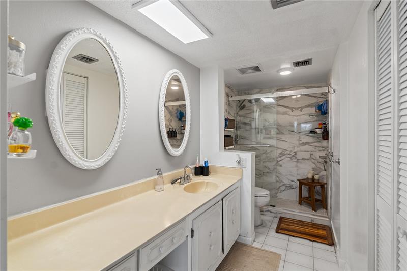 Image 15 of 27 For 3955 Nob Hill Rd  307