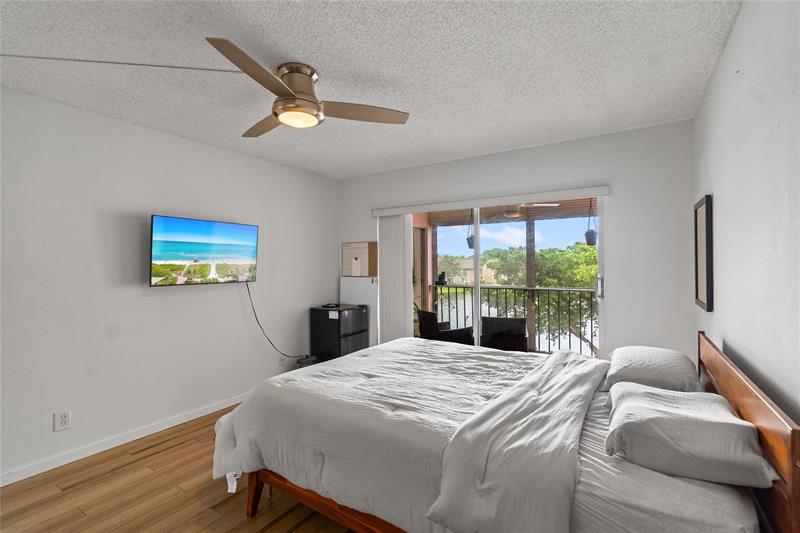 Image 17 of 27 For 3955 Nob Hill Rd  307