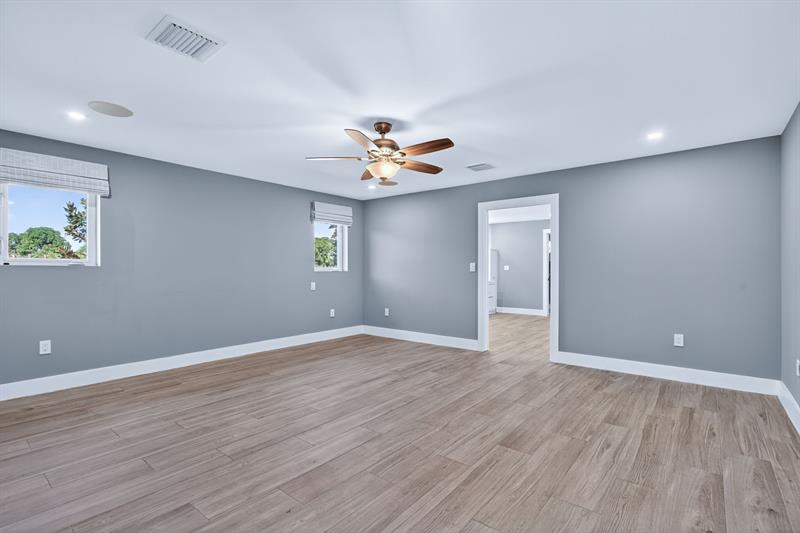 Image 23 of 40 For 69 Cortez Dr  69