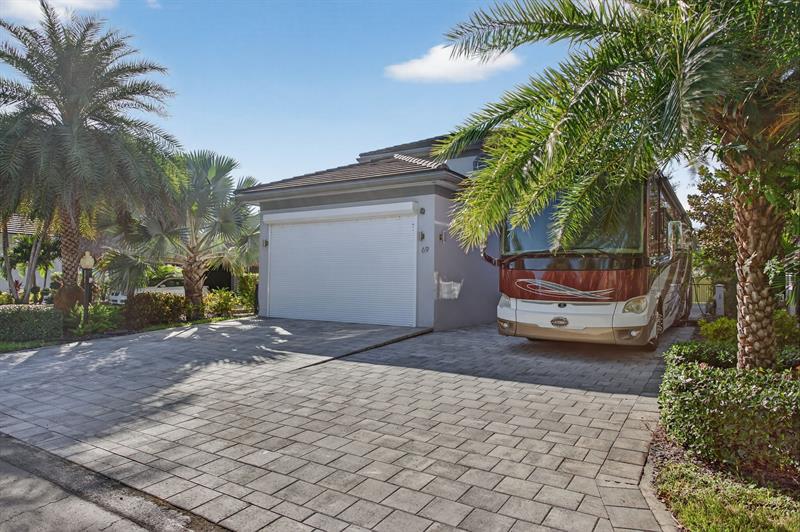 Image 31 of 40 For 69 Cortez Dr  69