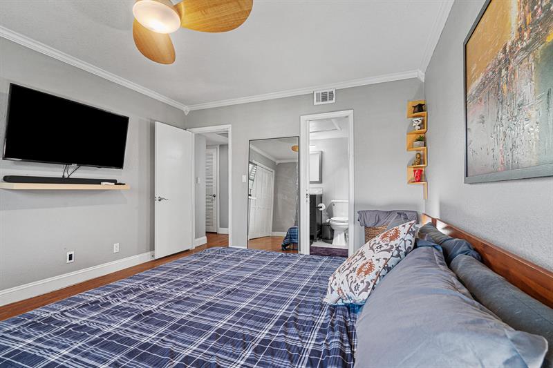 Image 17 of 27 For 72 20th Ct  4c