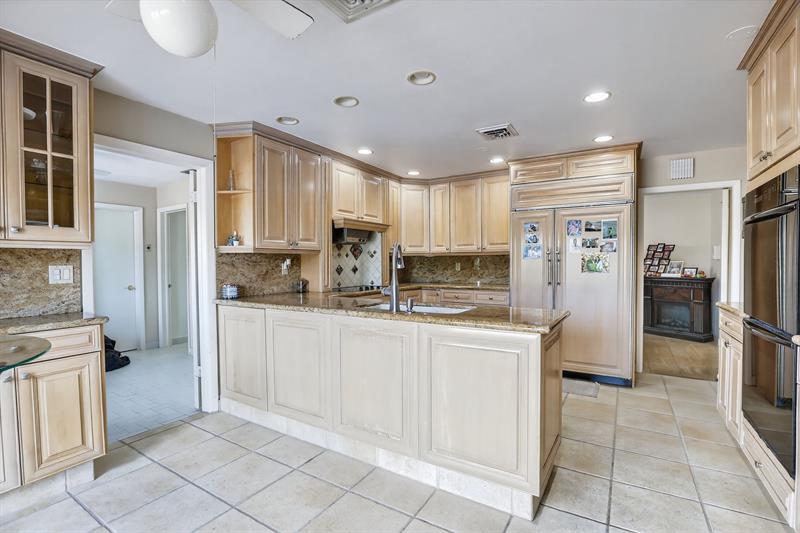 Image 17 of 55 For 9541 Sea Turtle Dr