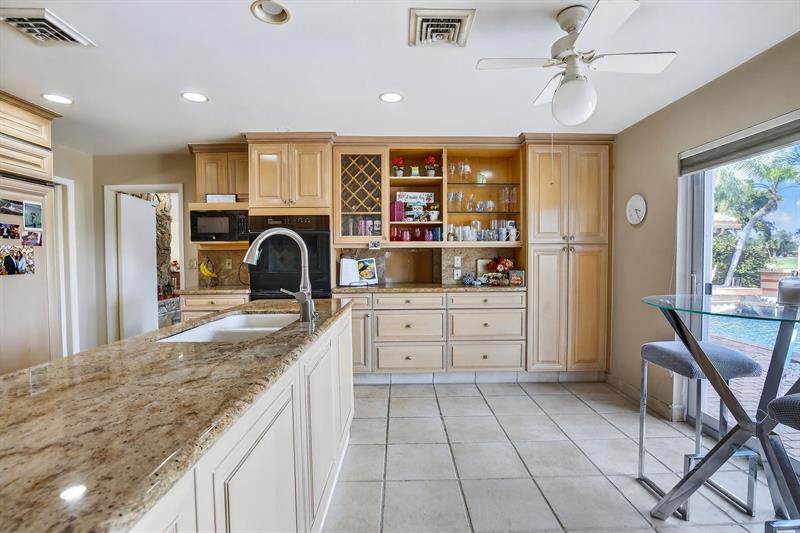 Image 19 of 55 For 9541 Sea Turtle Dr