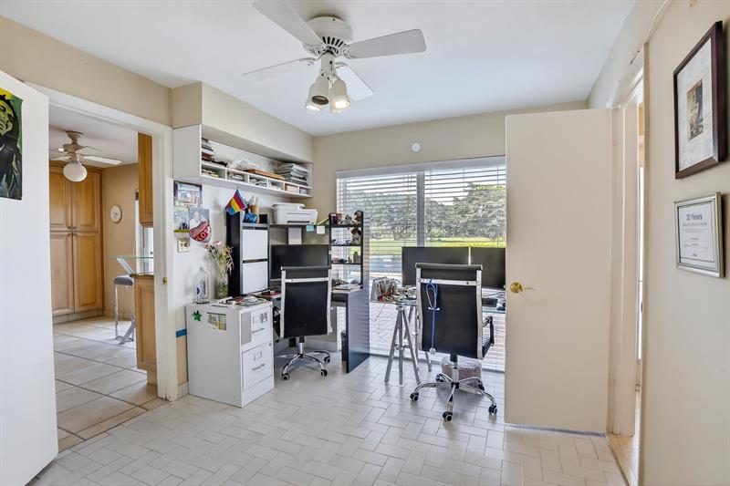 Image 21 of 55 For 9541 Sea Turtle Dr