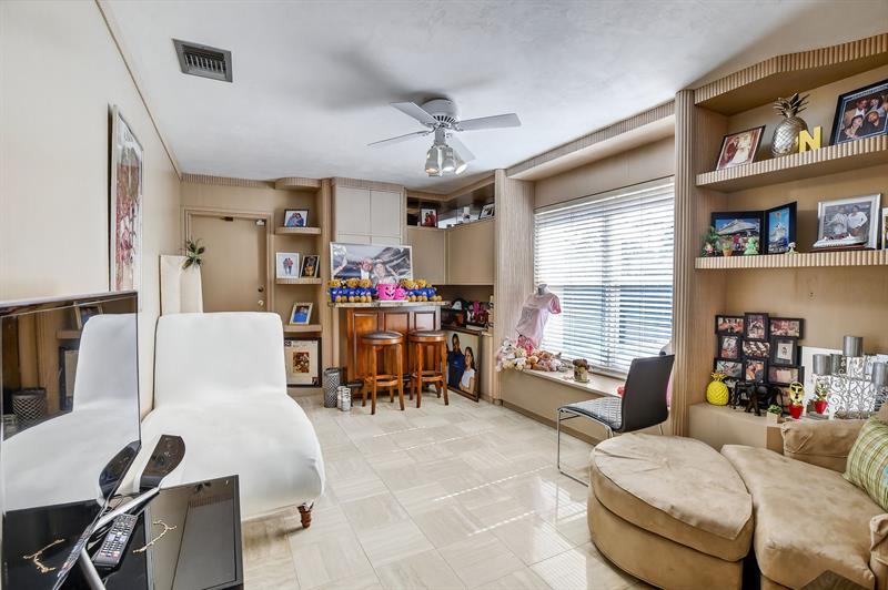 Image 32 of 55 For 9541 Sea Turtle Dr