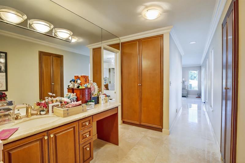 Image 33 of 55 For 9541 Sea Turtle Dr