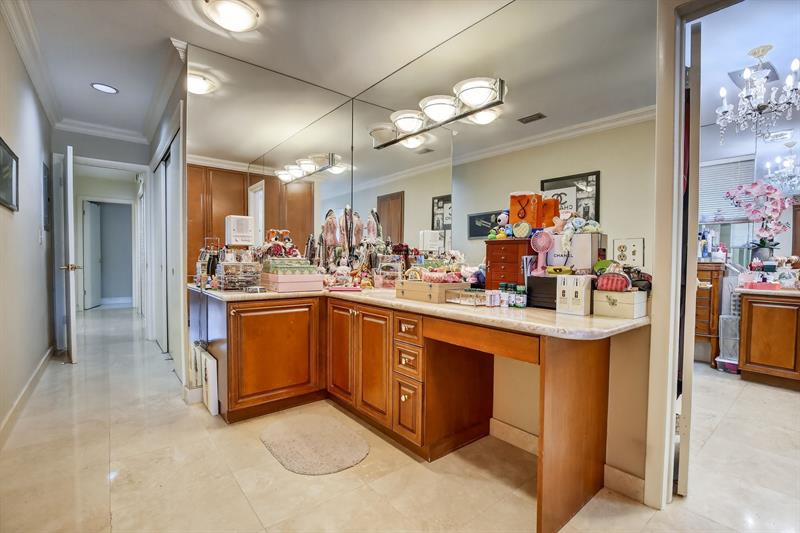 Image 34 of 55 For 9541 Sea Turtle Dr