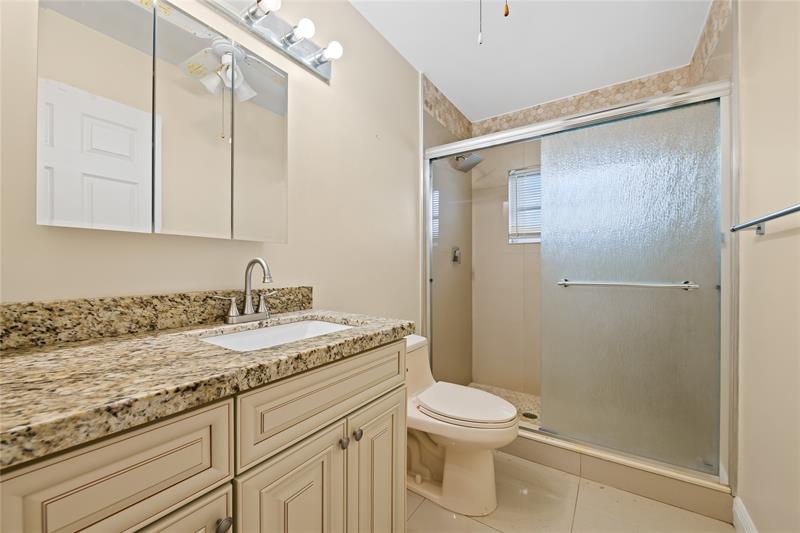 Image 30 of 32 For 10911 Greentrail Dr
