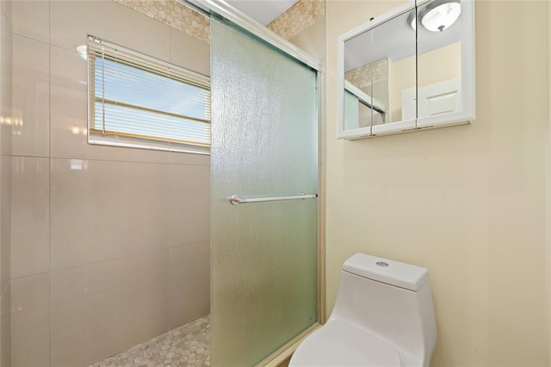 Image 32 of 32 For 10911 Greentrail Dr