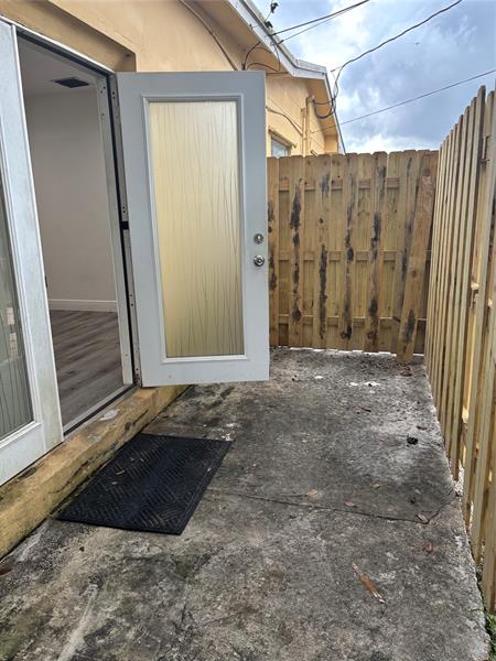 Image 3 of 7 For 351 70th Ter