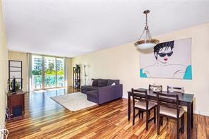 Image 9 of 38 For 19380 Collins Ave  212
