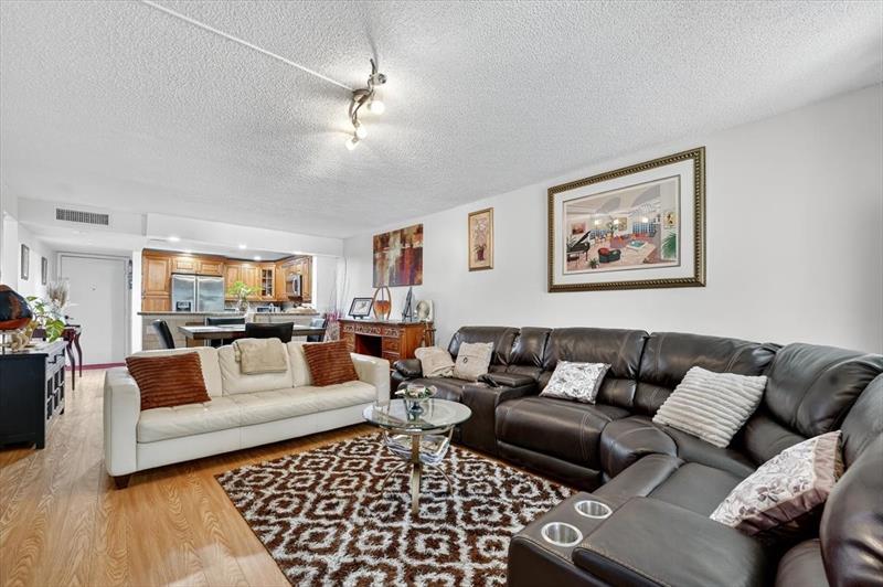 Image 14 of 30 For 7950 Mcnab Rd  302