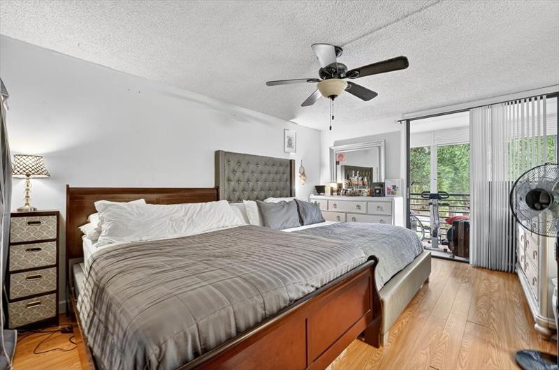 Image 17 of 30 For 7950 Mcnab Rd  302