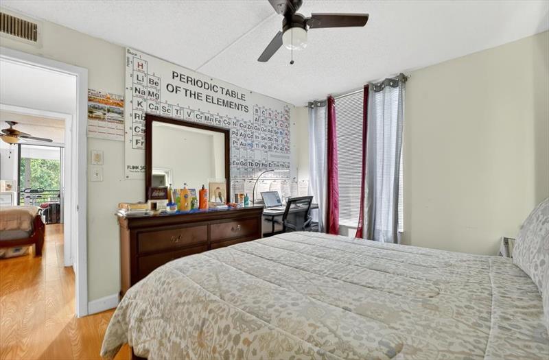 Image 22 of 30 For 7950 Mcnab Rd  302