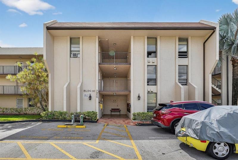 Image 3 of 30 For 7950 Mcnab Rd  302