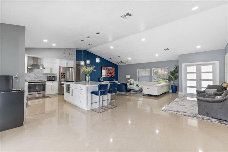 Image 12 of 40 For 10082 Harbourtown Ct