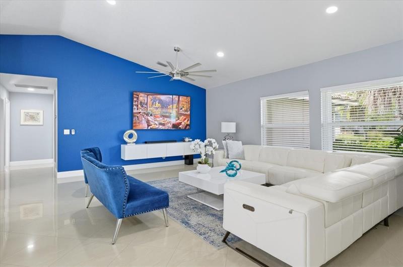 Image 14 of 40 For 10082 Harbourtown Ct