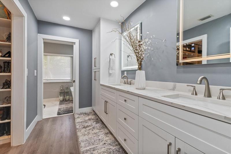 Image 19 of 40 For 10082 Harbourtown Ct