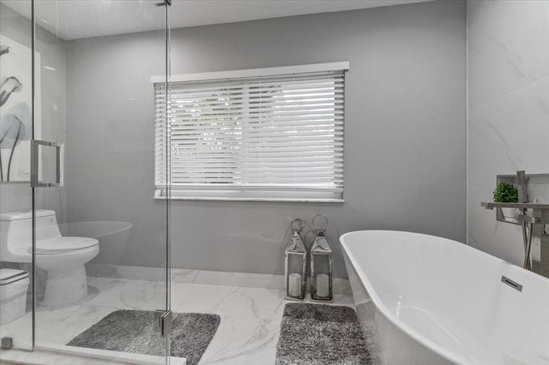 Image 21 of 40 For 10082 Harbourtown Ct