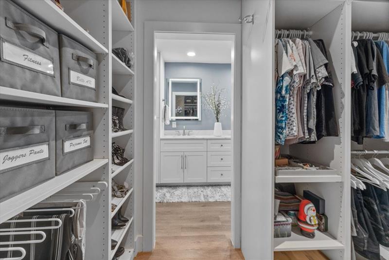 Image 23 of 40 For 10082 Harbourtown Ct