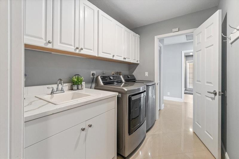 Image 24 of 40 For 10082 Harbourtown Ct