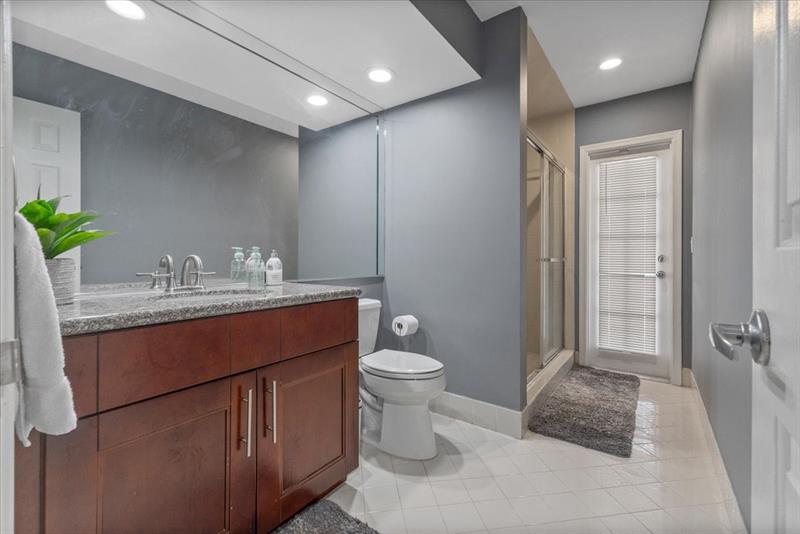 Image 27 of 40 For 10082 Harbourtown Ct