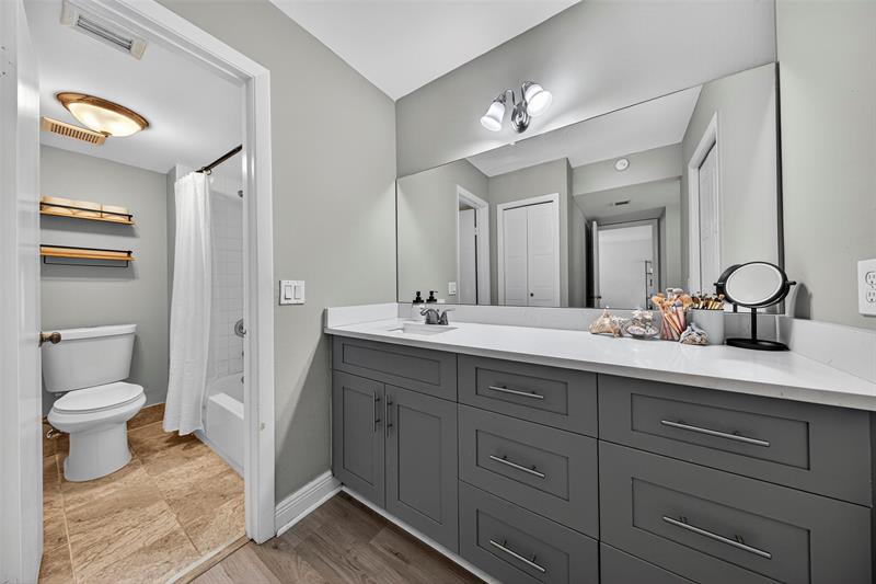 Image 24 of 35 For 412 Lakeview Dr  202