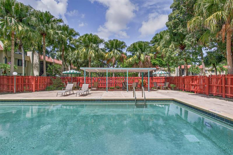 Image 30 of 35 For 412 Lakeview Dr  202