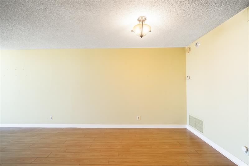 Image 13 of 35 For 101 Briny Ave  2509